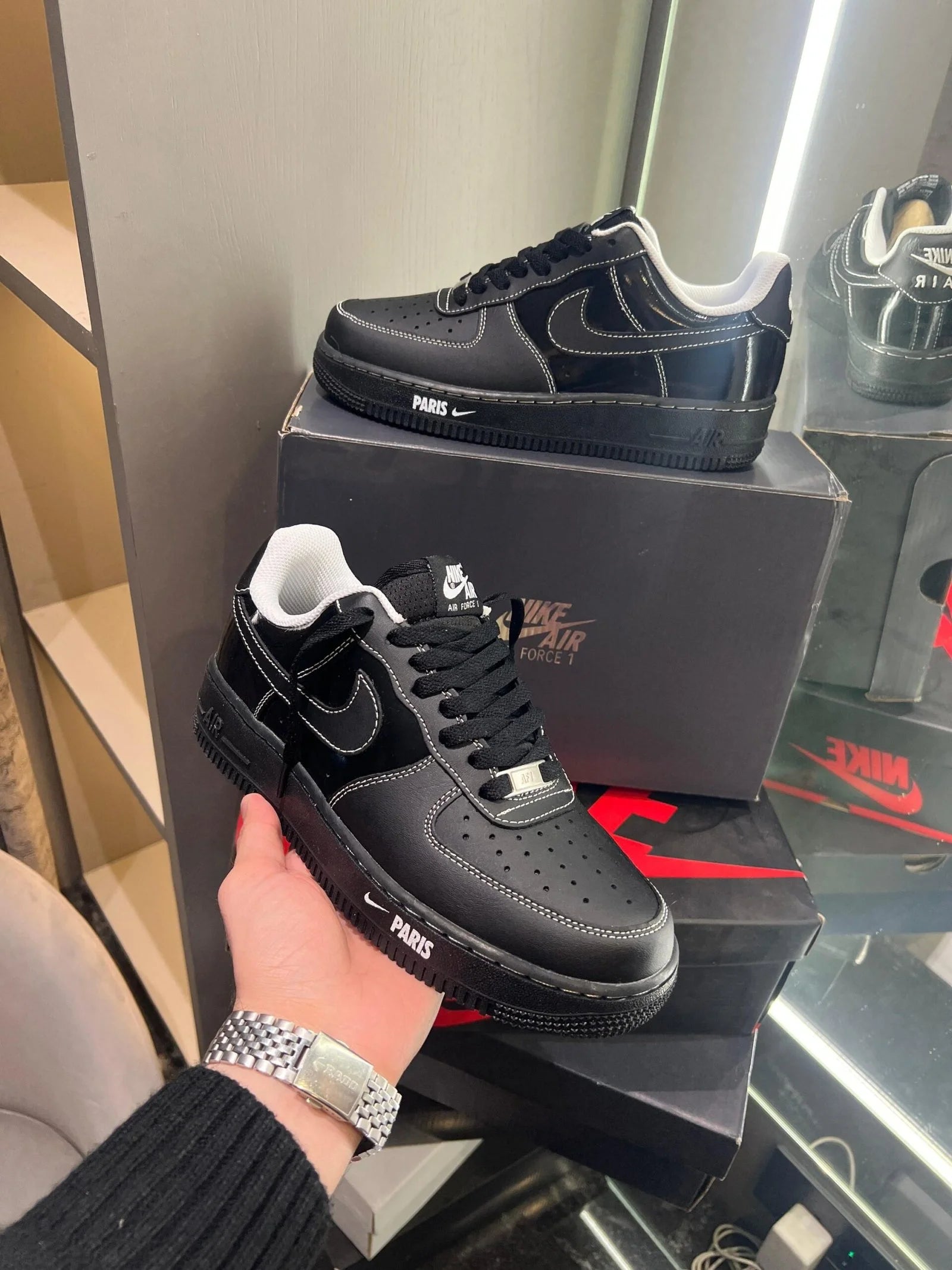 Airfor_ce 1 low peris