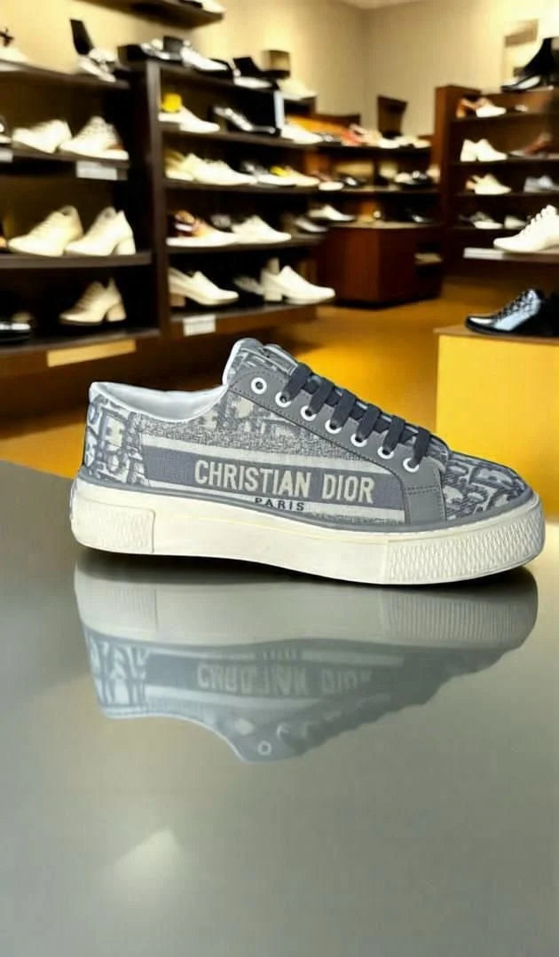 Di_or Can_vas Low Sneakers