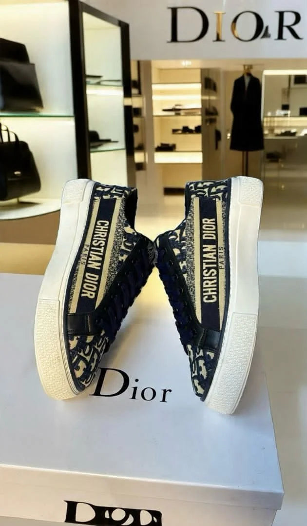 Di_or Can_vas Low Sneakers (Black)