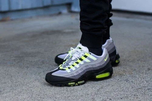 n_ikee A_irmax 95 Neon big bubble