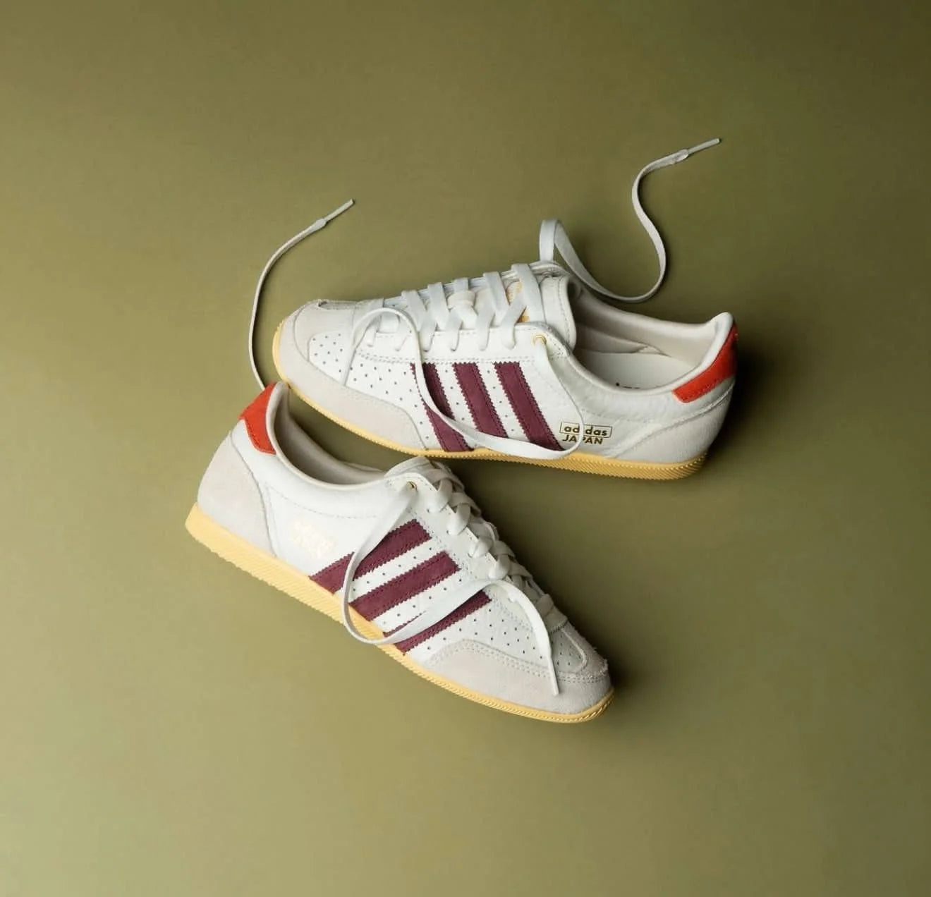 Add_idas Japan Og Off white shadow red
