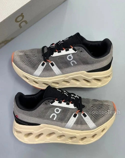ON CLO_UD ECLIPSE black Frost 473
