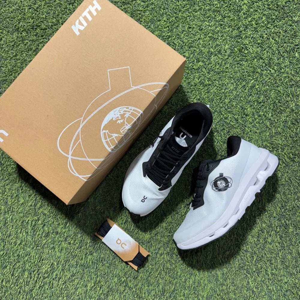 KI_TH X ON CLOU_DZONE WHITE BLACK