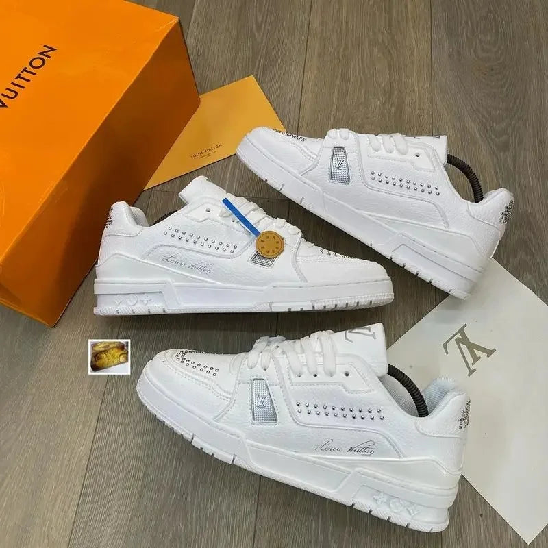 Lo_uis Vuit_ton Trainer “Triple White