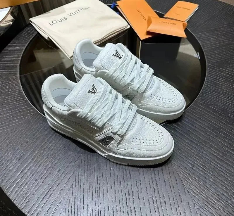 Lo_uis Vuit_ton Trainer “Triple White
