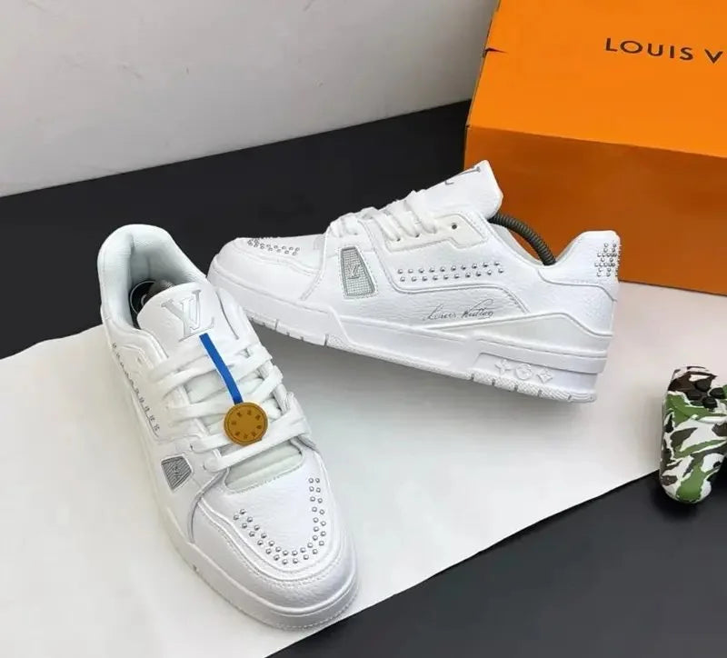 Lo_uis Vuit_ton Trainer “Triple White
