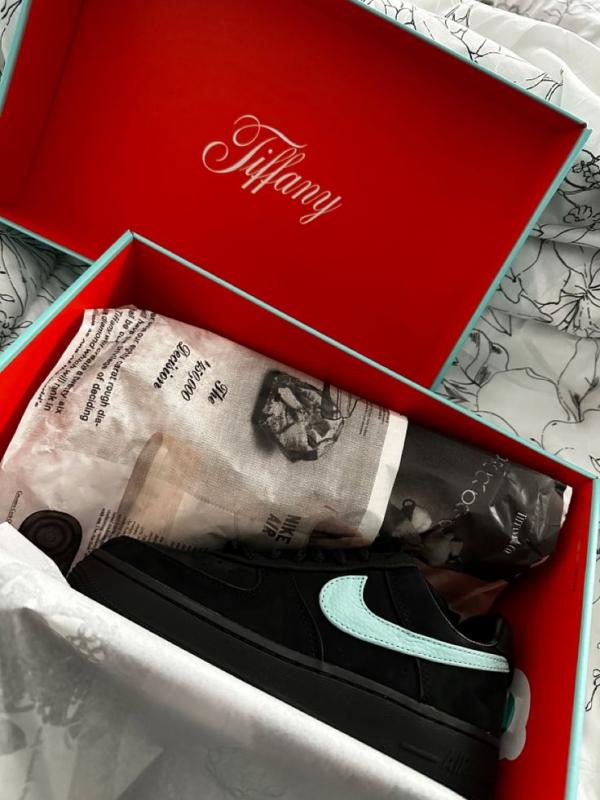 NiK__ee Air Force Tiffany