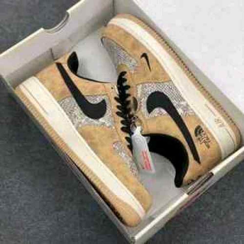 Nik__ee Air force 1 North face Beige Black