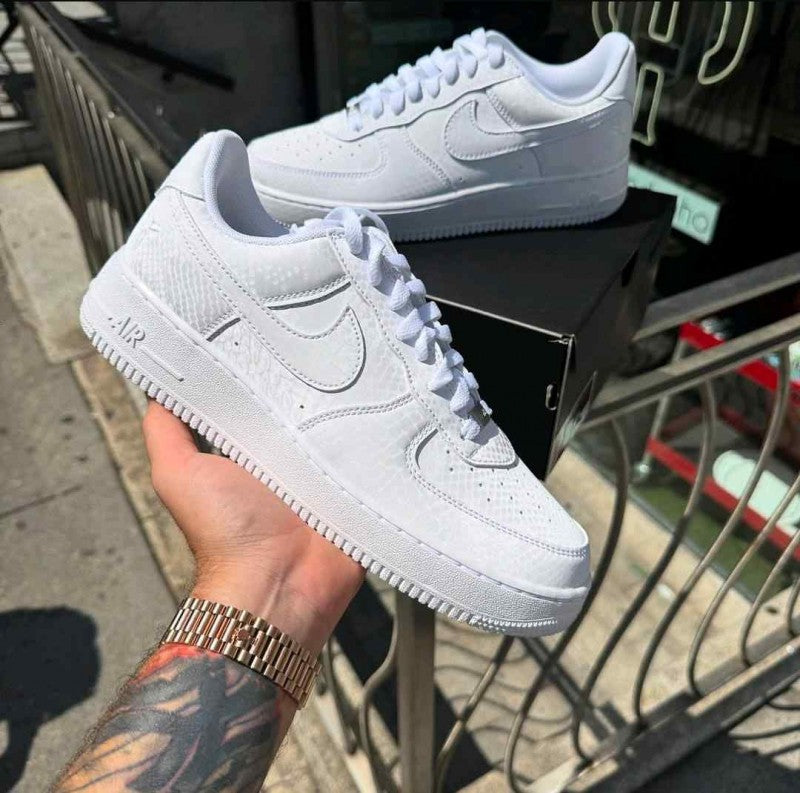 Nik___ee Airforce Kobe bryant 1 Low tripple white 590