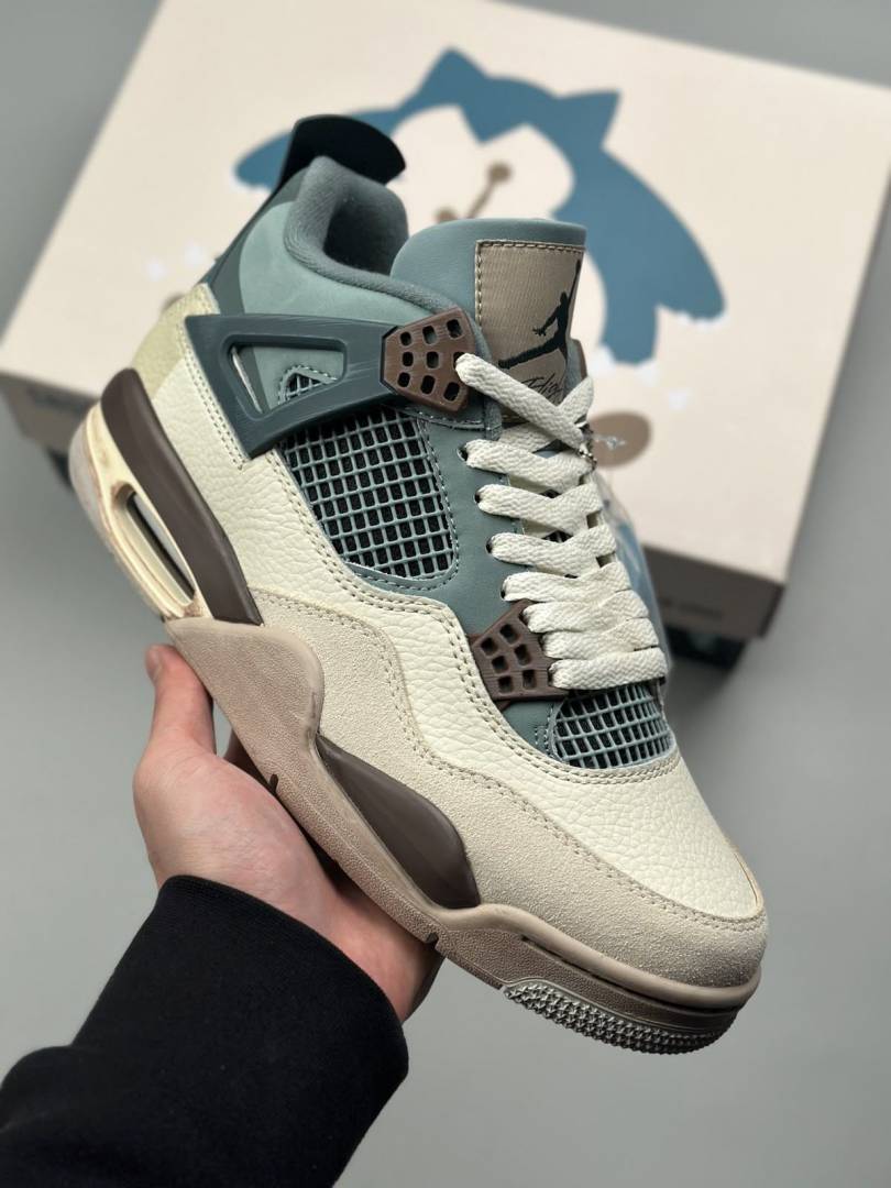 NIK__EE AIR JORDAN 4 SNORLAX SEMI UA